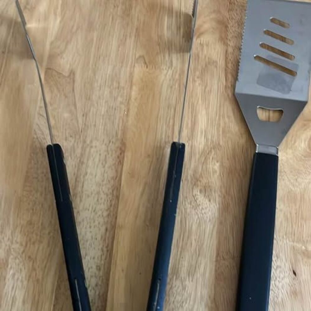 Grilling tools tongs spatula
